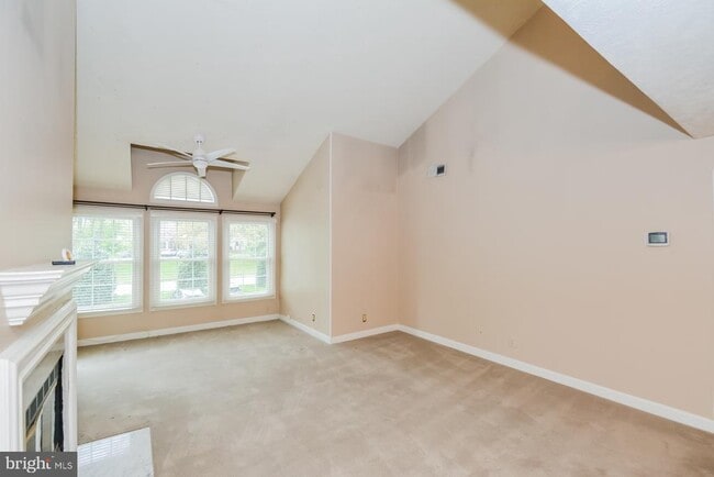 Building Photo - 12010 Ridge Knoll Dr