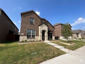Building Photo - 1601 Princeton Dr