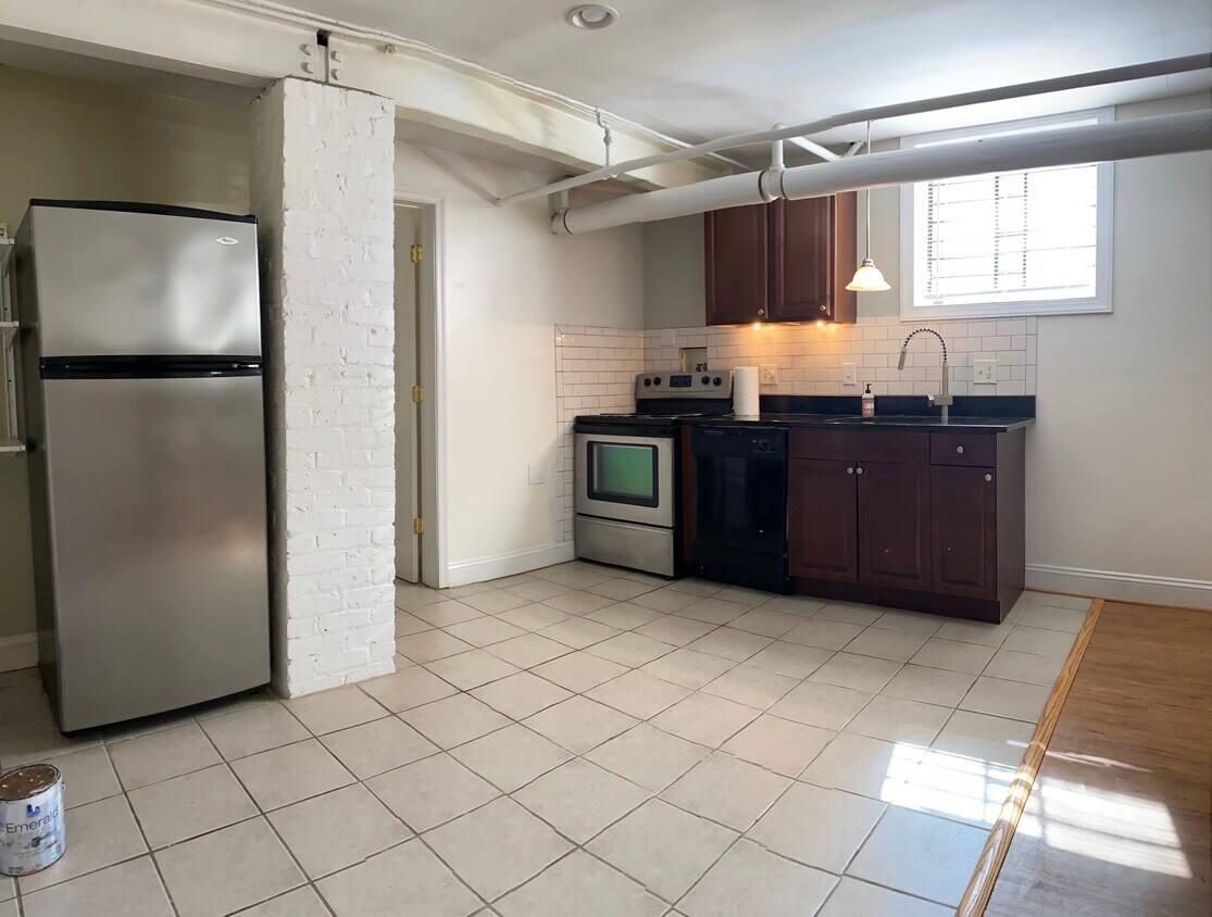 Primary Photo - 3427 13th St NW
