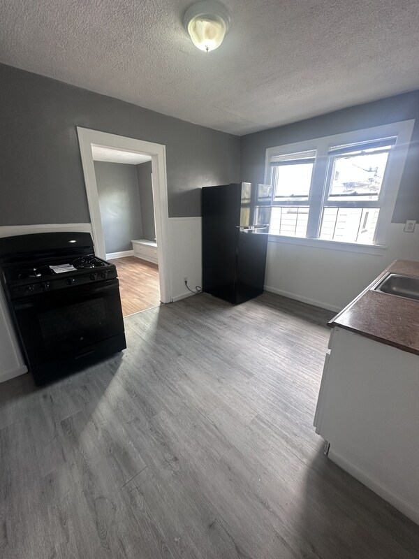 Foto del edificio - 13303 Southview Ave