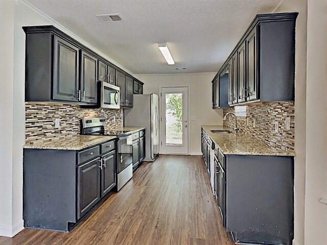 Foto del edificio - 405 Hickory Woods Court