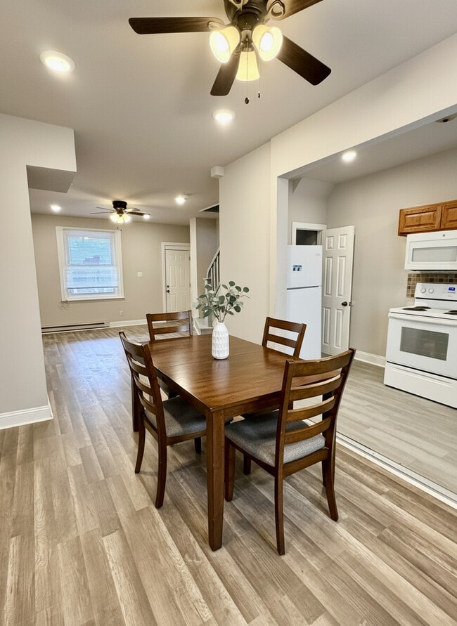 Building Photo - 5917 Irving St