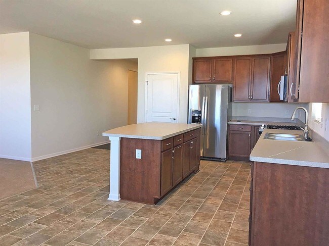 Foto del edificio - 582 Ivyland St