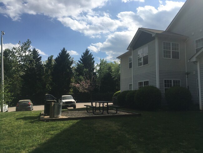 Picnic Area - 1305 Kent Rd