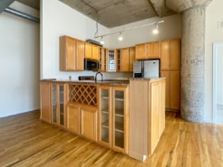 Building Photo - 17 N Loomis St