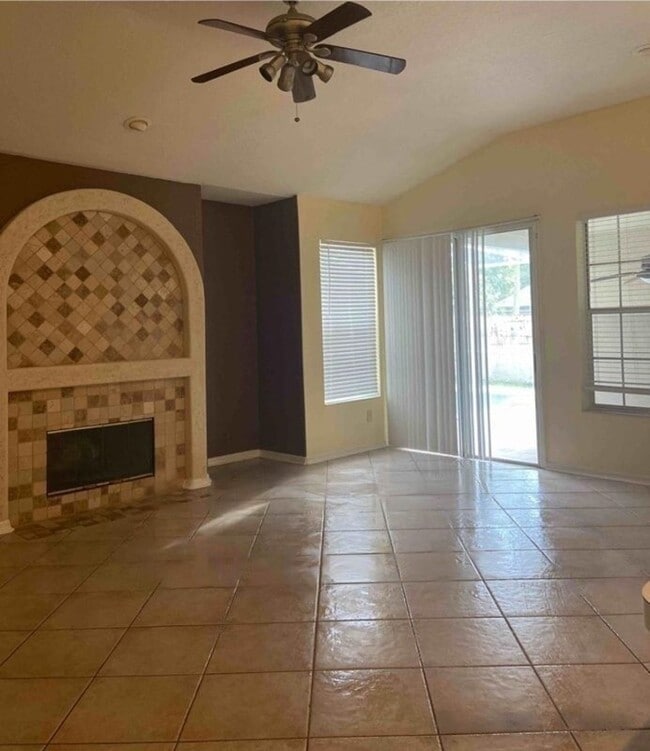 Building Photo - 7830 St Andrews Cir