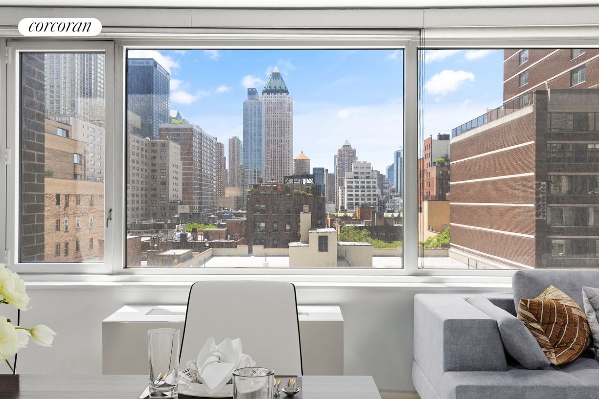 Primary Photo - 322 W 57th St
