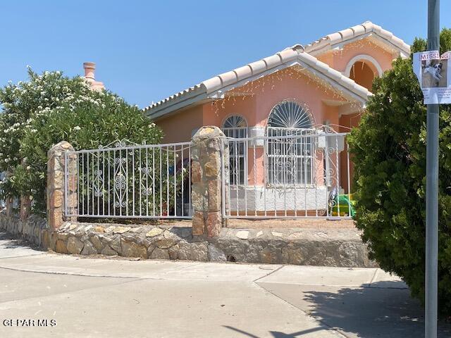 Building Photo - 2932 Ernesto Serna Pl