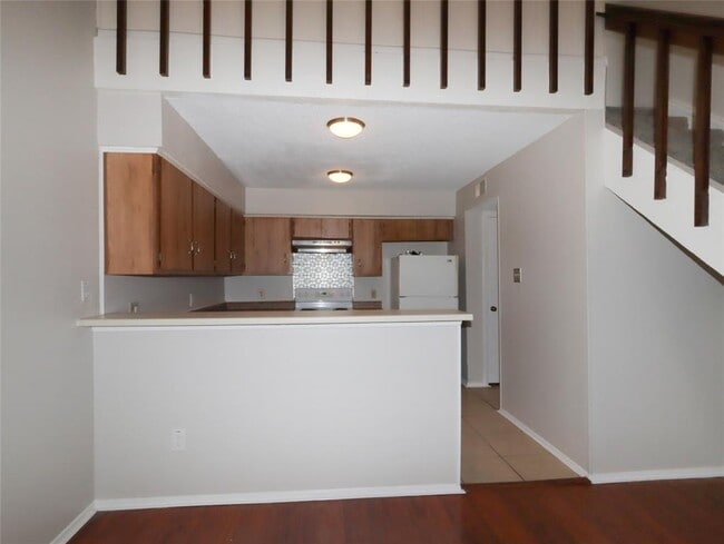 Building Photo - 6211 Ludington Dr