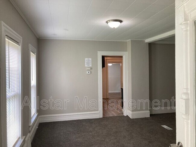Building Photo - 875 E 154th St