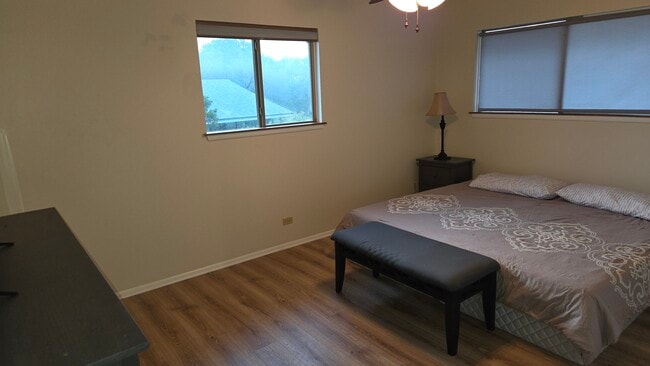 Building Photo - 2910 Wacos Dr