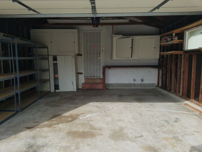 Building Photo - Large North Torrance House. Torrance Schools, Huge yard, 2 car garage hookups **OPEN HOUSE EVERY ...