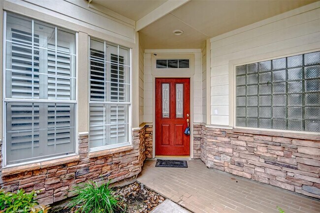 Foto del edificio - 2022 Ridge Wood Ln