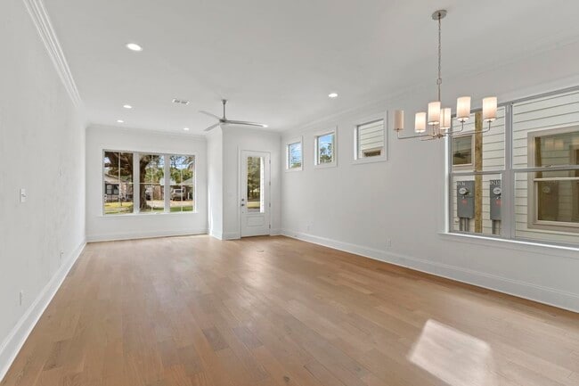 Building Photo - 1261 N Duval St