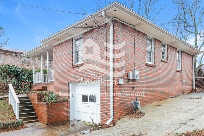 Foto del edificio - 25 10th Ave SW