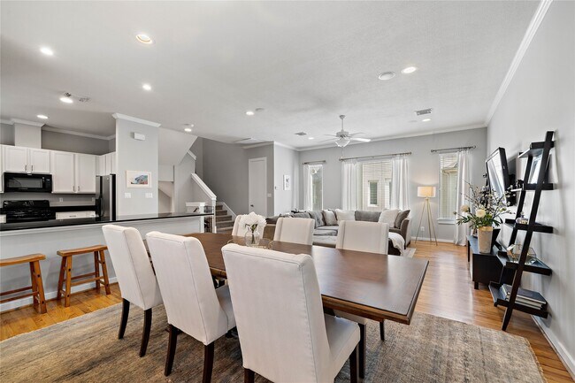 Foto del edificio - 4510 Center St