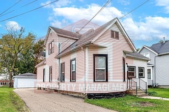 Building Photo - 317 Chute St