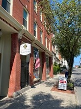 Building Photo - 15 E Franklin St
