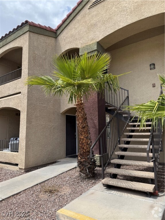 Building Photo - 7885 W Flamingo Rd