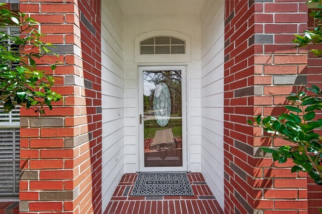 Foto del edificio - 1927 Blooming Park Ln