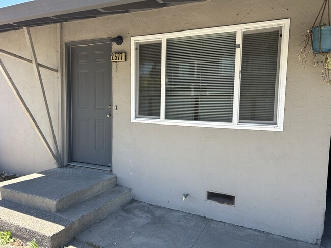 Foto del edificio - 2577 W Steele Ln