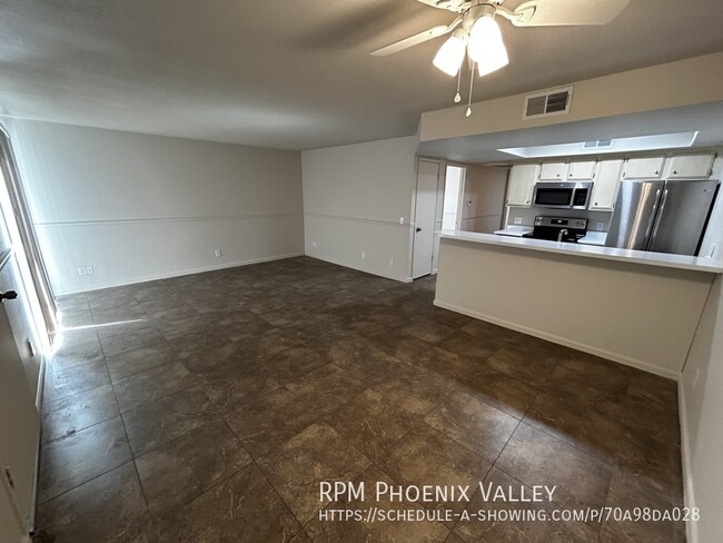 Building Photo - Charming Phoenix 2 Bed / 2 Bath Condo with...