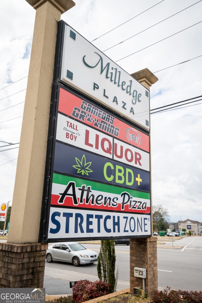 Building Photo - 175 Habersham Way