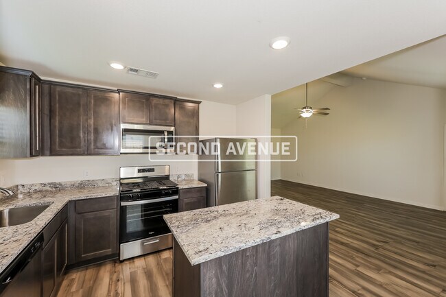 Building Photo - 9612 Sierra Grande DR