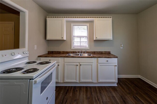 Foto del edificio - 731 Riogrande Ave