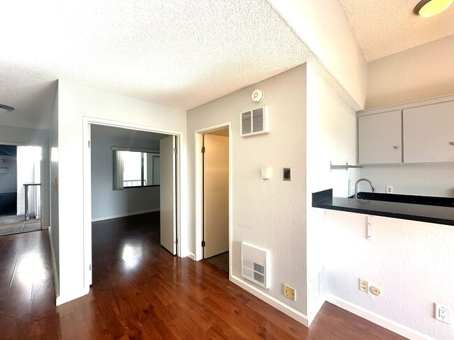 Photo - BEAUTIFUL TOP FLOOR  1 BED 1 BATH CONDO W/RESORT FACILITIES! +STORAGE