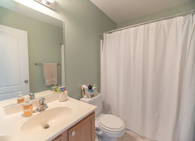 Building Photo - 5104 Opal Dr