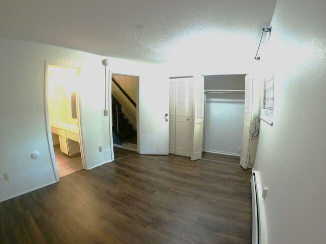 Foto del edificio - 3 Bedroom Condo On University Hill