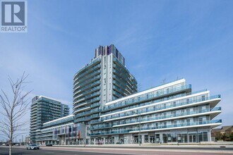 Building Photo - 9471 Yonge St