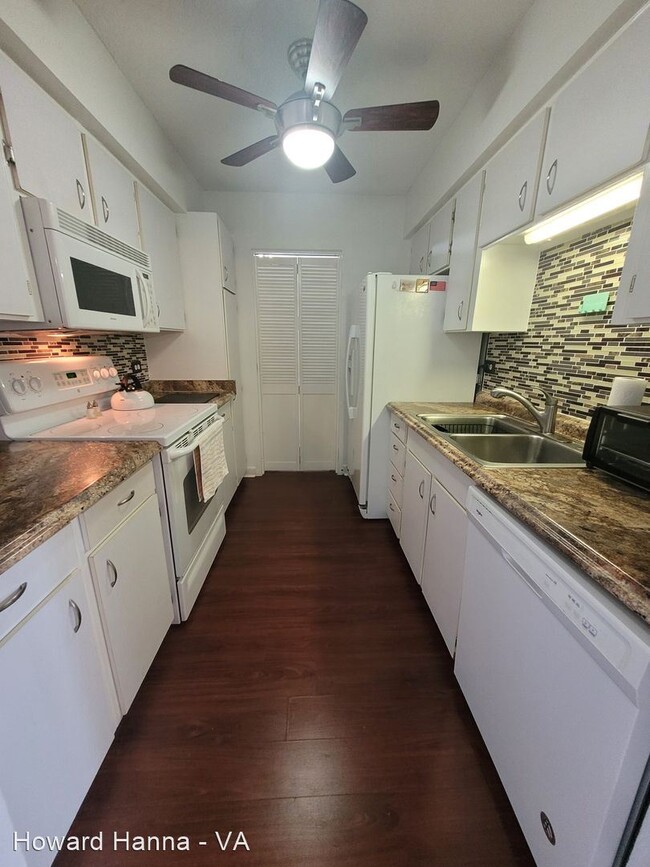 Building Photo - 2 br, 2 bath House - 3288 Page Avenue, #304
