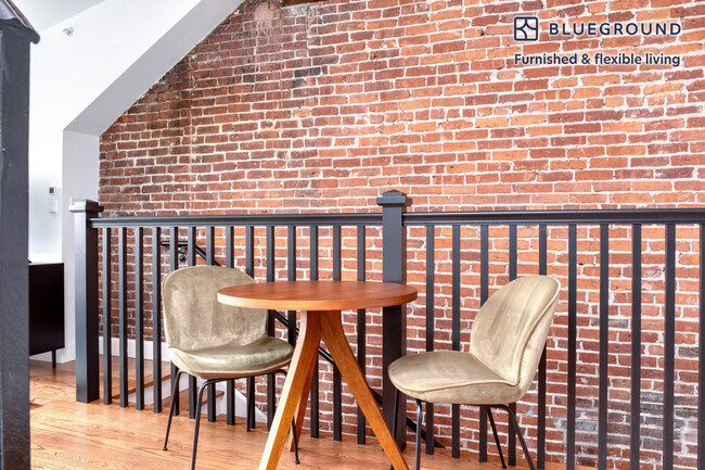 Foto del edificio - 211 W Springfield St