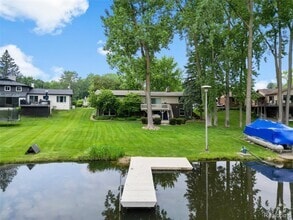 Building Photo - 5250 Bronco Dr
