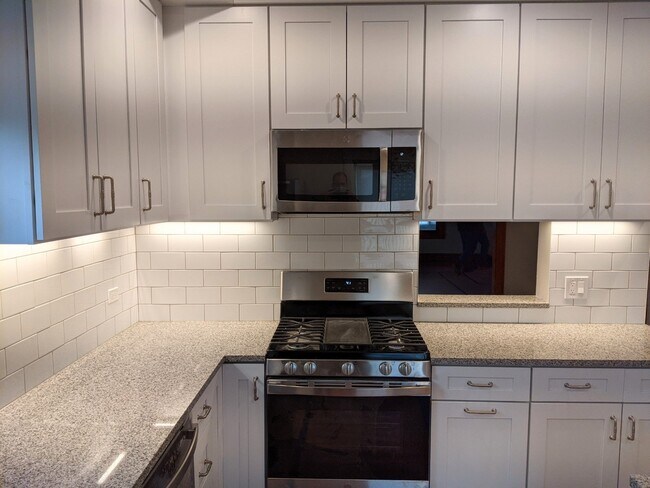 Foto del edificio - 1025 Sherman Ave