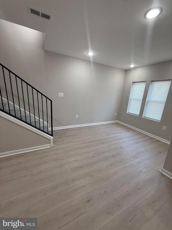 Foto del edificio - 1604 N Washington St