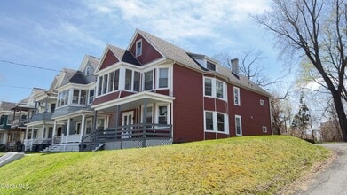 Building Photo - 664 Myrtle Ave