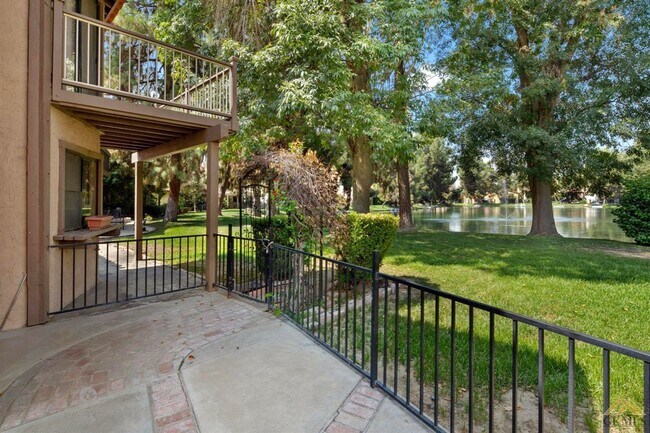 Foto del edificio - Coming Soon- Welcome to Lakeside Living at...