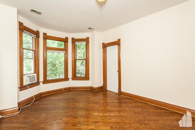 2 bedroom in Chicago IL 60647 - 2 bedroom in Chicago IL 60647 Apartment