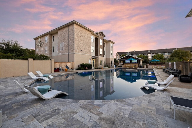 Holleman Crossing - Holleman Crossing Apartments