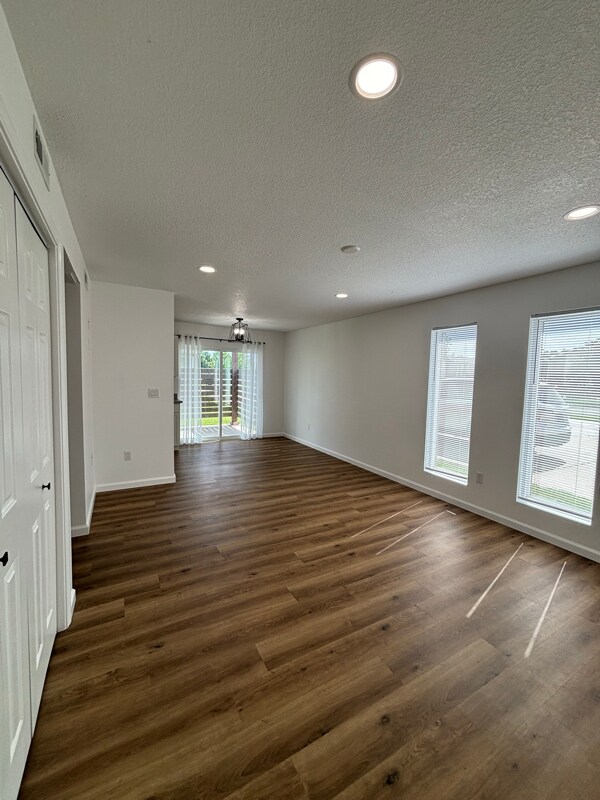 Foto del edificio - 254 N Brunswick St