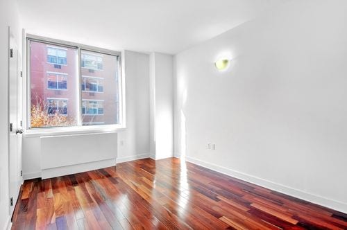 Building Photo - 454 Manhattan Ave
