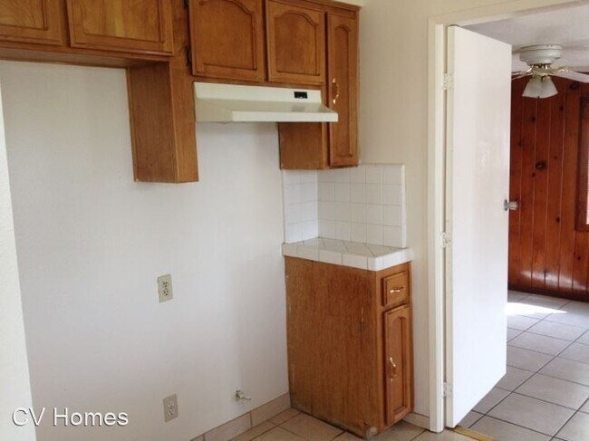 Building Photo - 2 br, 2 bath House - 408 E. Myrtle St.