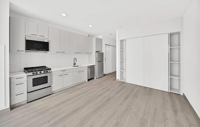 Building Photo - 2211 N Elston Ave