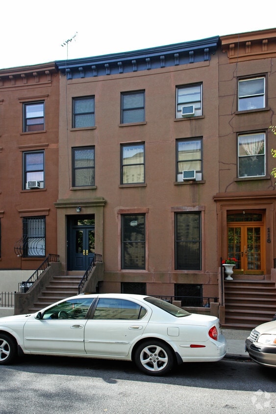 Primary Photo - 130 Dean St