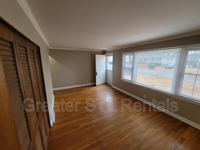 Building Photo - 10542 Anson Dr