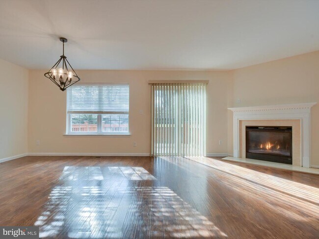 Building Photo - 931 Avondale Dr
