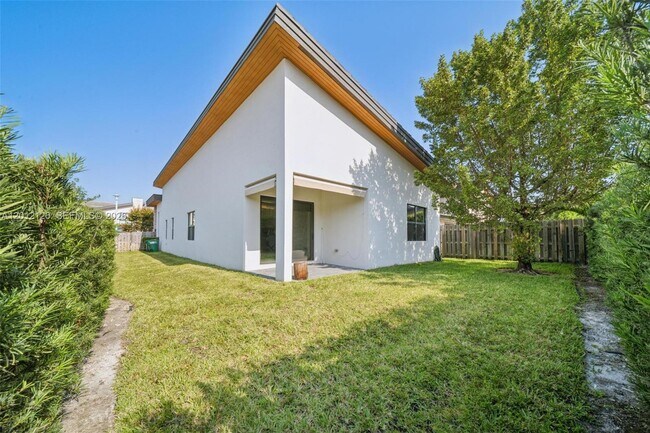 Foto del edificio - 7635 NW 103rd Pl